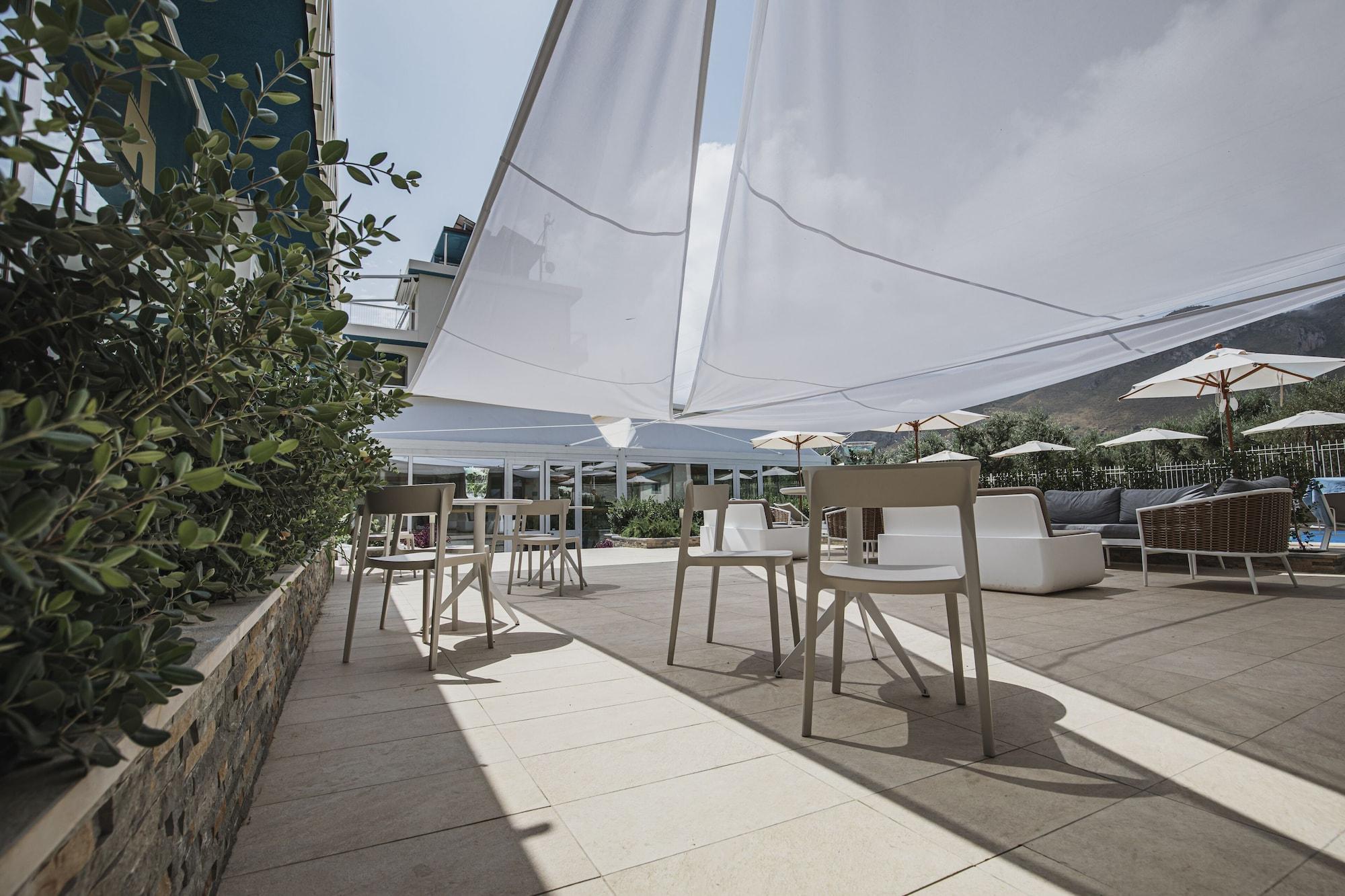 Principe Alogna Hotel & Spa 알타빌라밀리치아 외부 사진